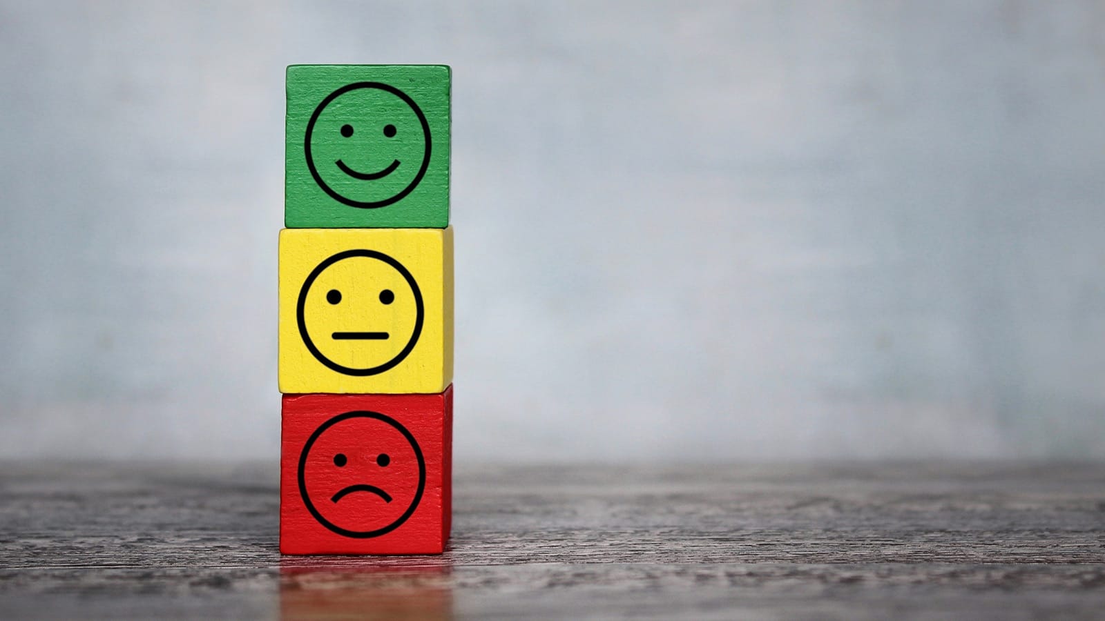 Wat is het effect op het gedrag en welbevinden van leerlingen wanneer leraren gewenst en ongewenst gedrag in de klas zichtbaar bijhouden?